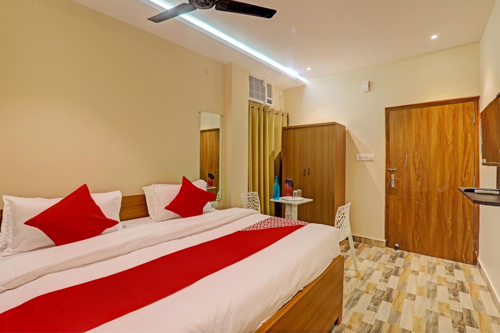 Hotel O Royal Regency Palace Gorakhpur Ngoại thất bức ảnh